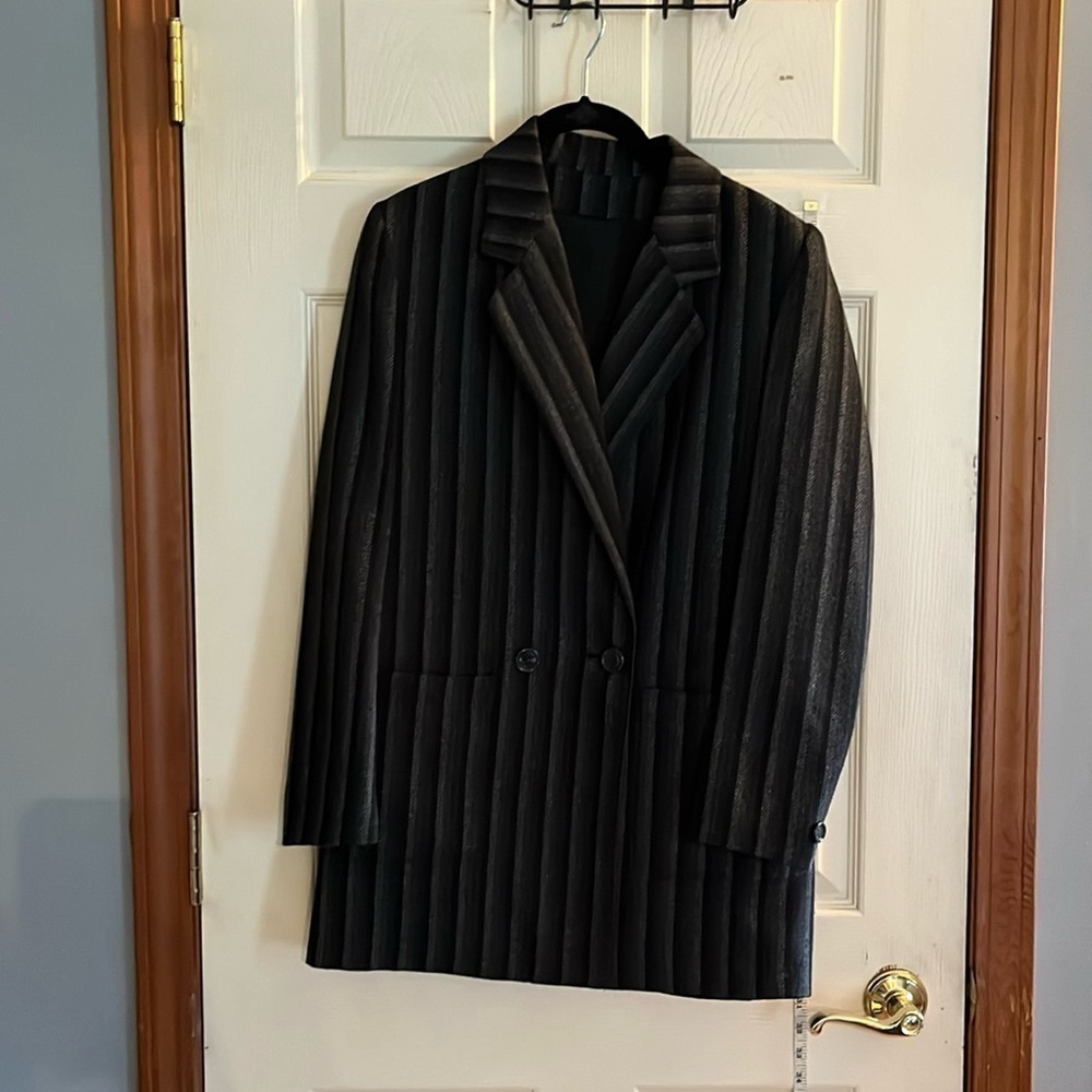 VTG-Laurice-5/6-Black& gray striped-wool blend, Wool blend blazer/jacket.